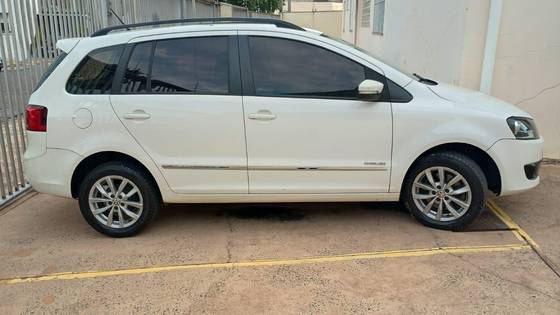 VOLKSWAGEN SPACEFOX 1.6 MI HIGHLINE 8V FLEX 4P MANUAL VOLKSWAGEN SPACEFOX 1.6 MI HIGHLINE 8V FLEX 4P MANUAL